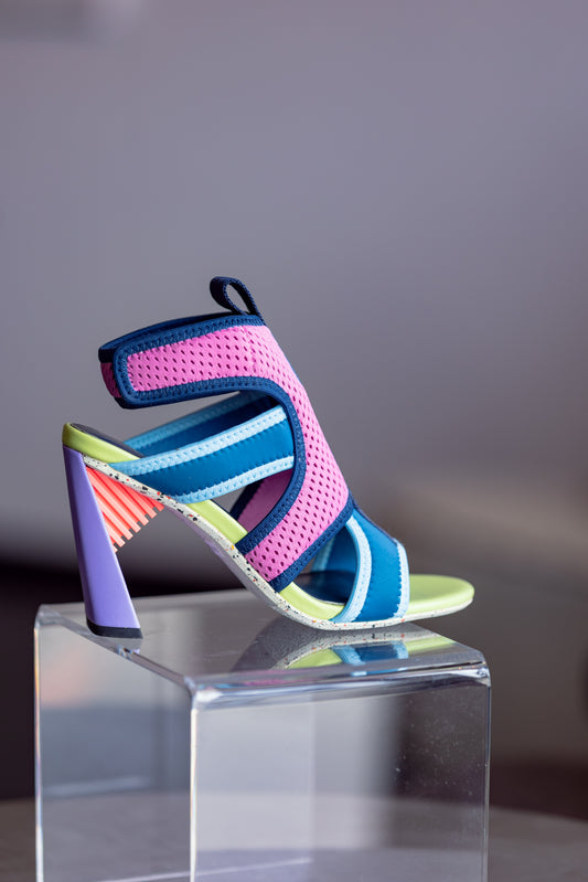 Sonar Surf Hi  Reg 295.00 Now 99.00 Final Sale